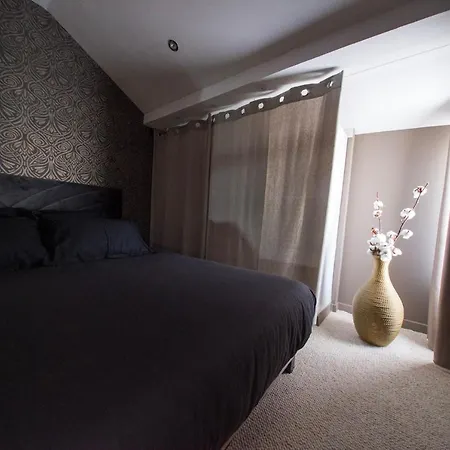Love Suites & Spa 